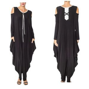 IC by Connie K Lagenlook Cold Shoulder Artsy Jumpsuit Romper Sz M NWT